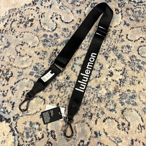 Lululemon Festival shoulder bag strap